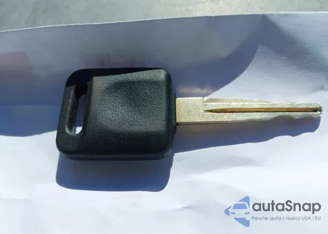 2002 Nissan Frontier Xe z USA, uszkodzony, nr VIN 1N6DD26SX2C321892